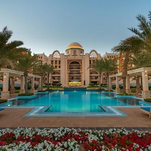 Apartamento Globalstay At Palm Jumeirah Beachfront Paradise With Pool And Gym, Dubái