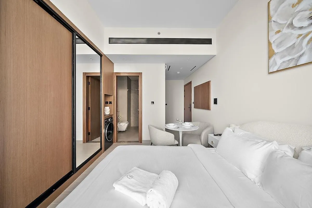 Apartment First Class Studio Touch Of Luxury & Comfort Dubai